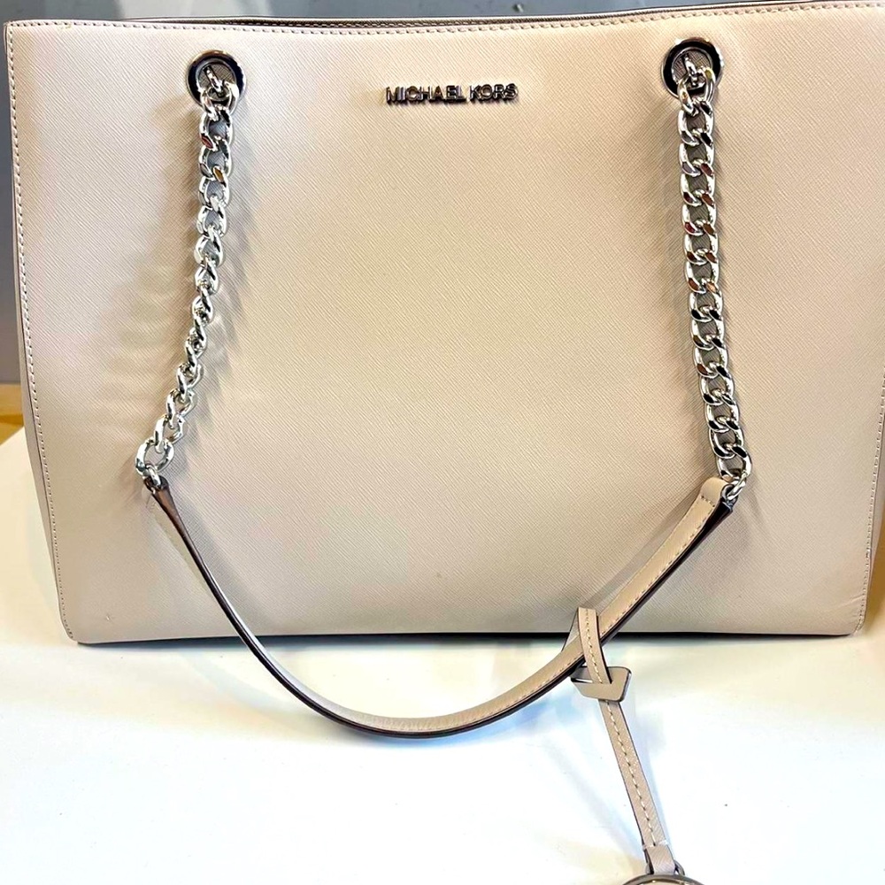 NEW Micheal Kors Tote